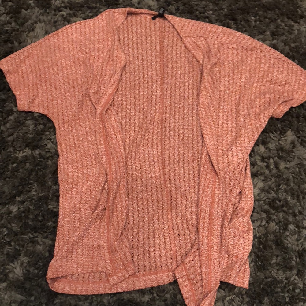 Short sleeve throw over